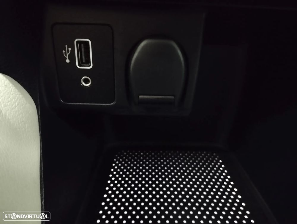 Nissan Micra 1.0 DIG-T N-Connecta - 33