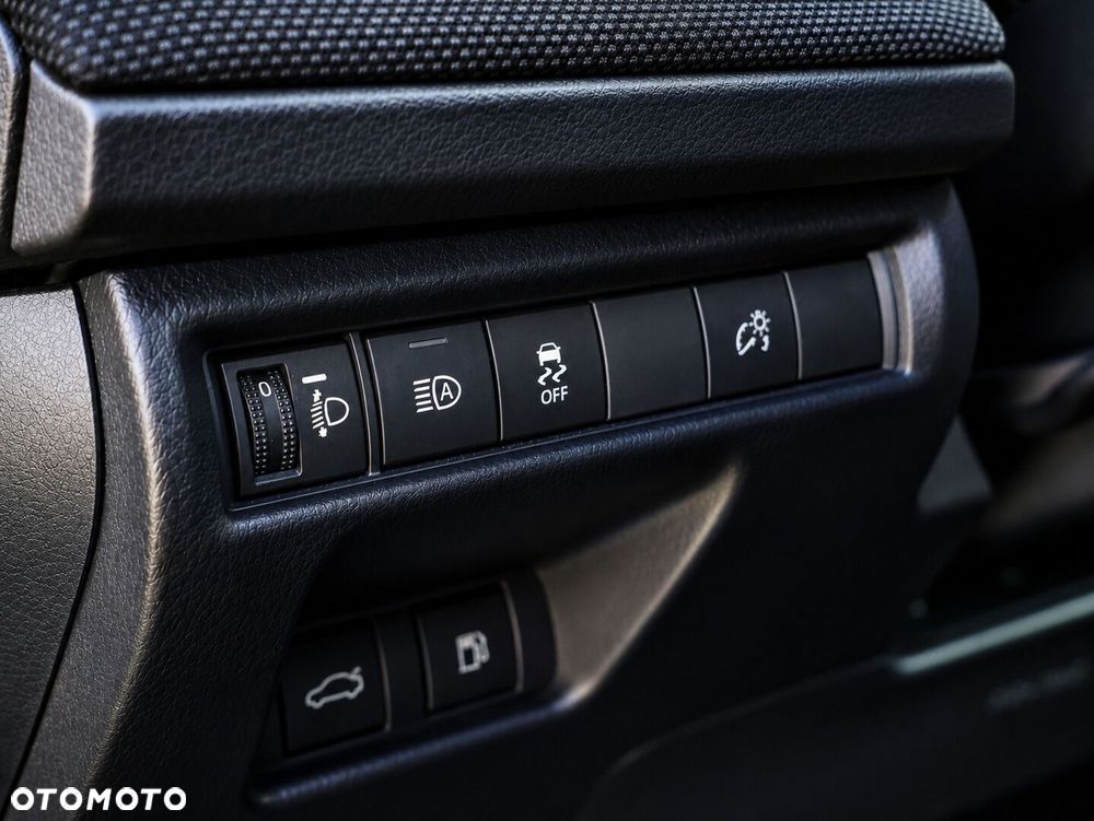 Toyota Camry - 18