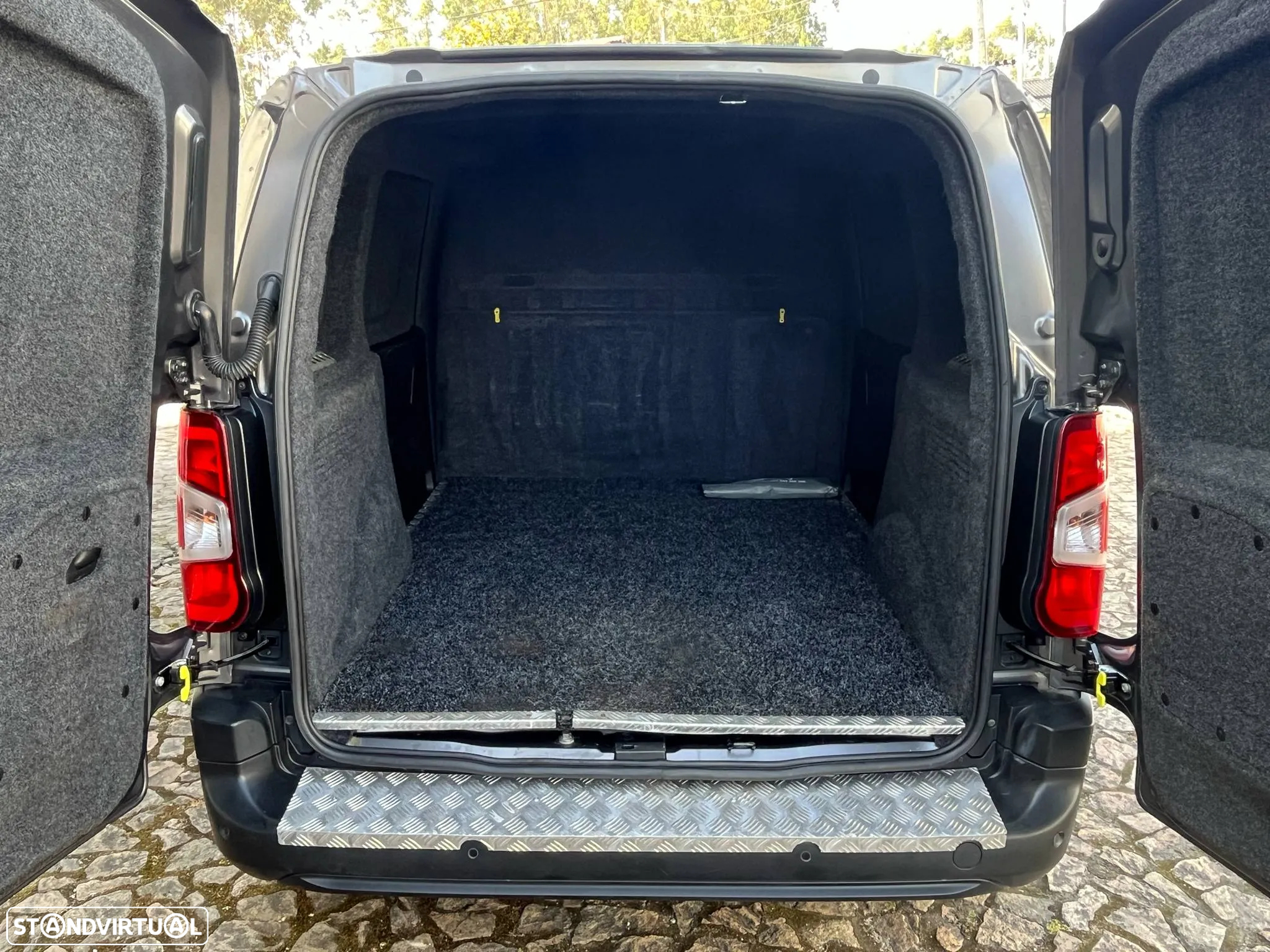 Peugeot Partner Asphalt Standard 1.5 BlueHDi 130cv - 32
