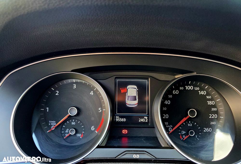 Volkswagen Passat - 6