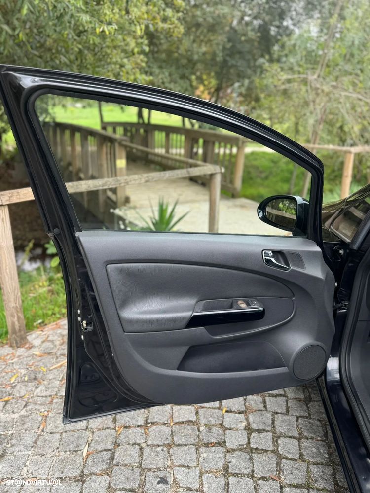 Opel Corsa 1.2 Cosmo - 10