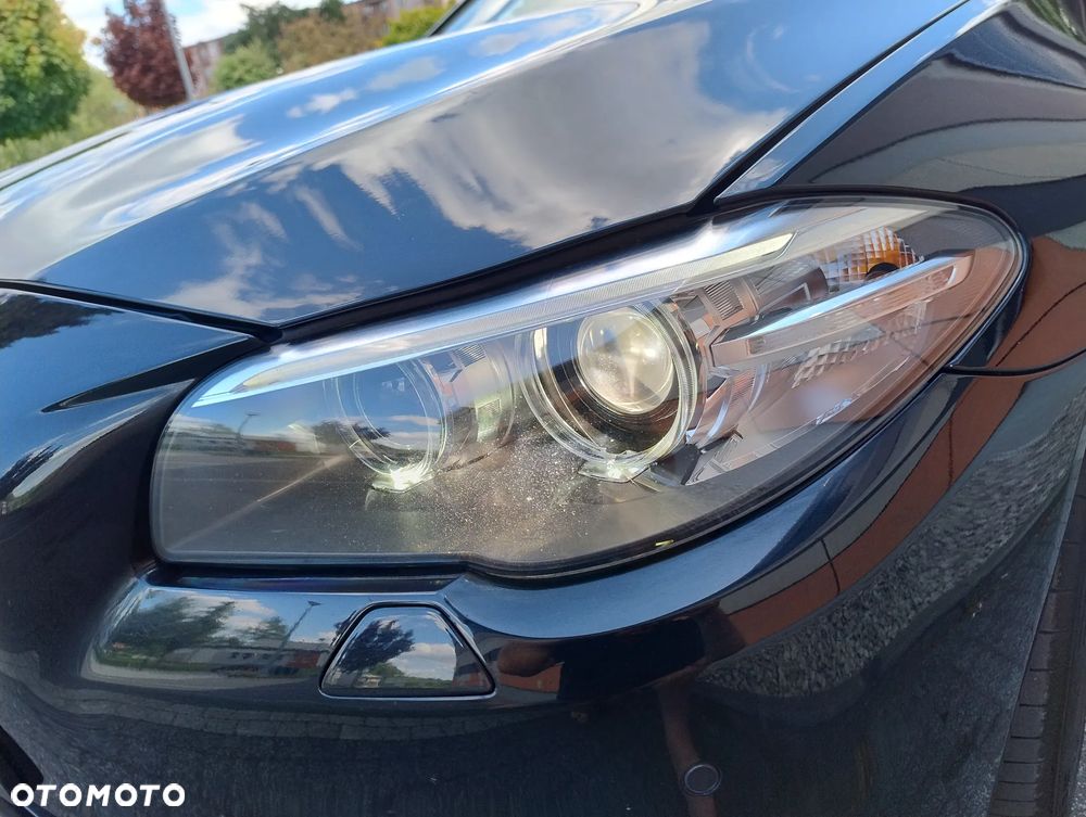BMW Seria 5 518d - 26