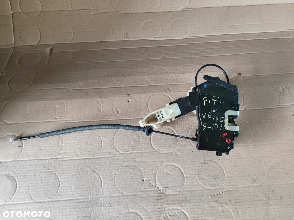 KIA VENGA 09- ZAMEK DRZWI PRAWY TYŁ 4-PIN - 2