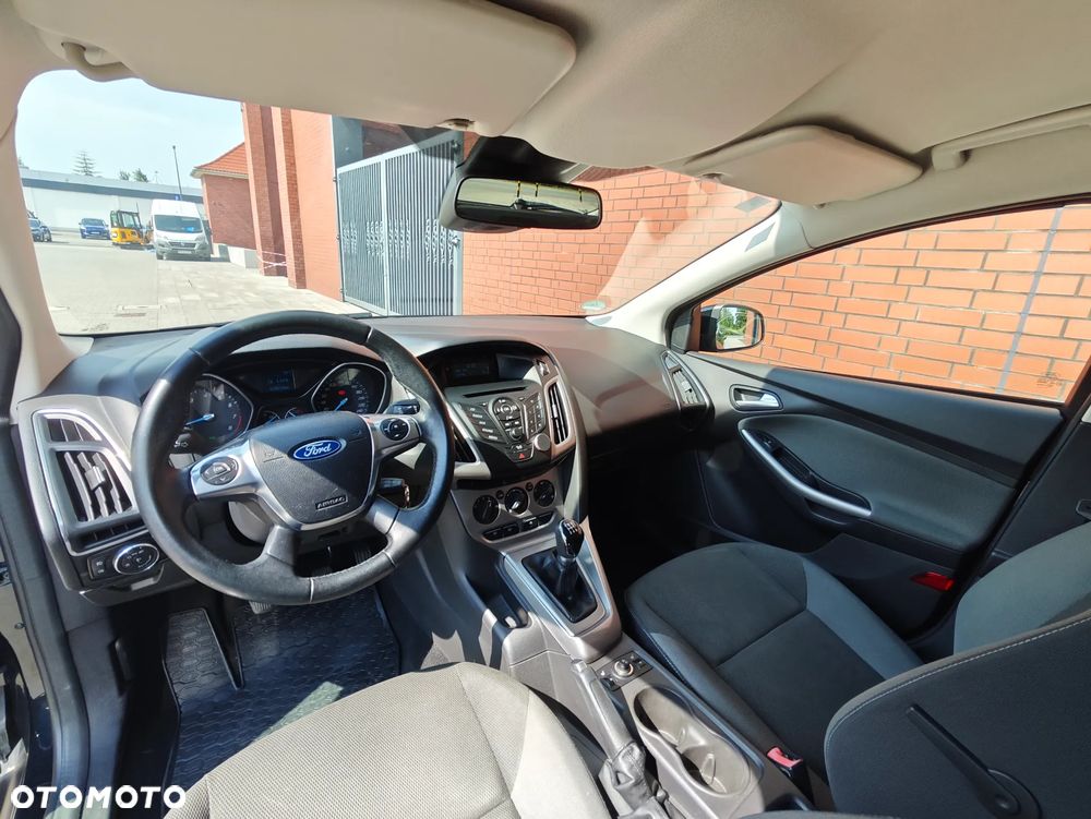 Ford Focus - 19