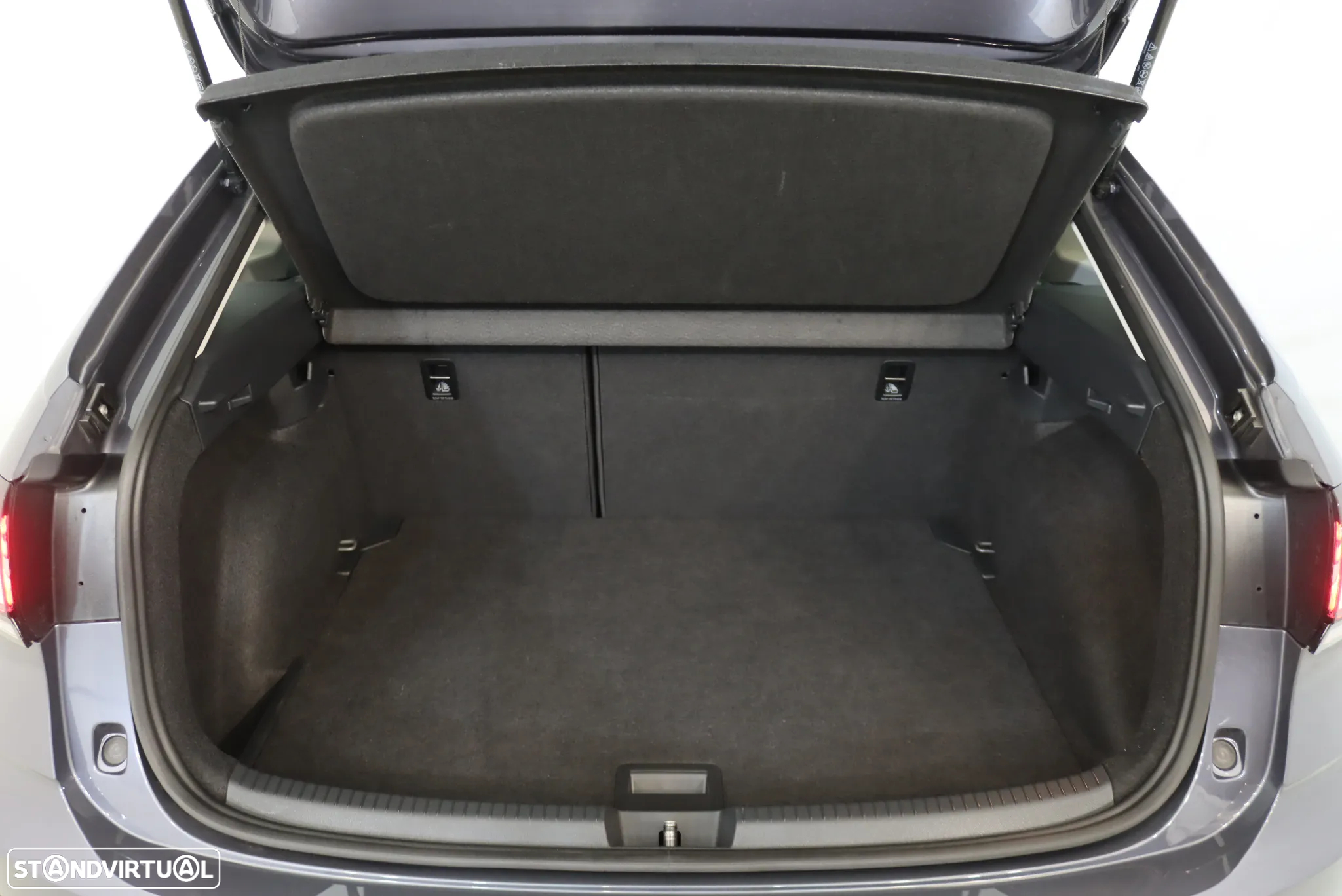 VW Taigo 1.0 TSI Urban Style - 9