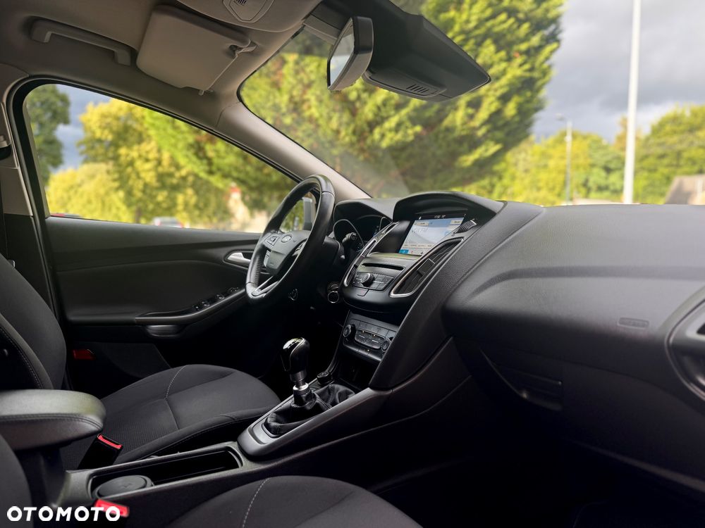 Ford Focus 1.0 EcoBoost Start-Stopp-System TITANIUM STYLE - 19