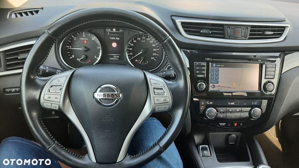 Nissan Qashqai 1.5 dCi DPF 360 - 10