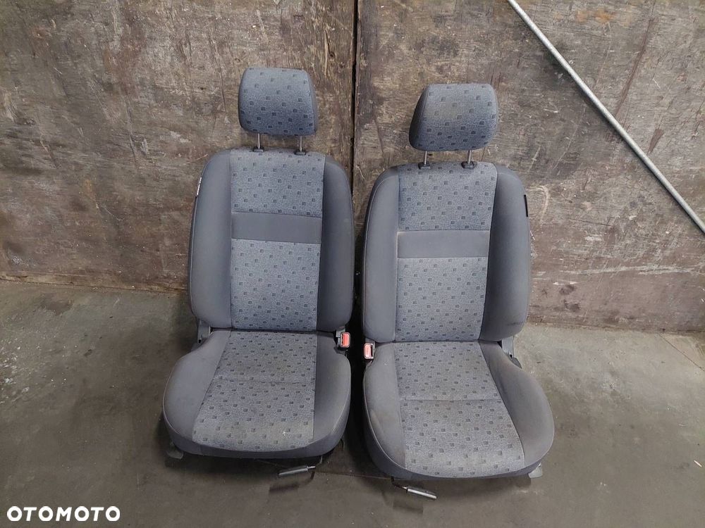 FOTELE KOMPLET LEWY PRAWY KANAPA TYŁ HYUNDAI GETZ I HB 5D - 3