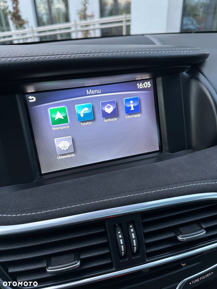 Infiniti Q30 2.0t DCT AWD Sport City Black - 32