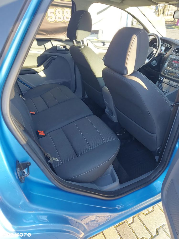 Ford Focus 1.6 16V Titanium - 10
