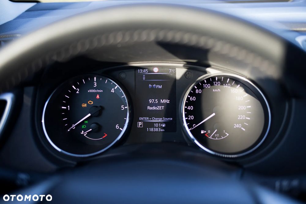 Nissan Qashqai 1.6 DCi Xtronic ACENTA - 11