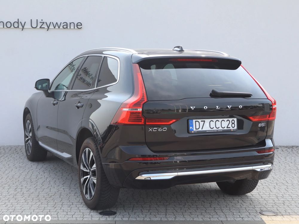Volvo XC 60 B5 B AWD Ultimate Bright - 4