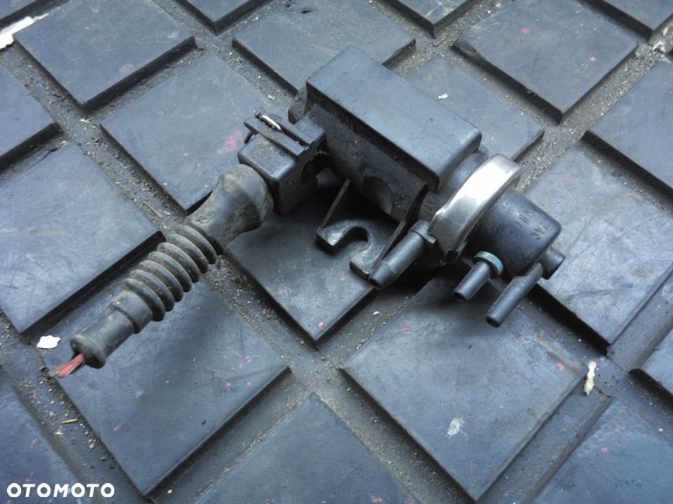 ZAWÓR PODCIŚNIENIA BMW SERIA 3 E46 72279600 POSIADAM 4SZT - 3
