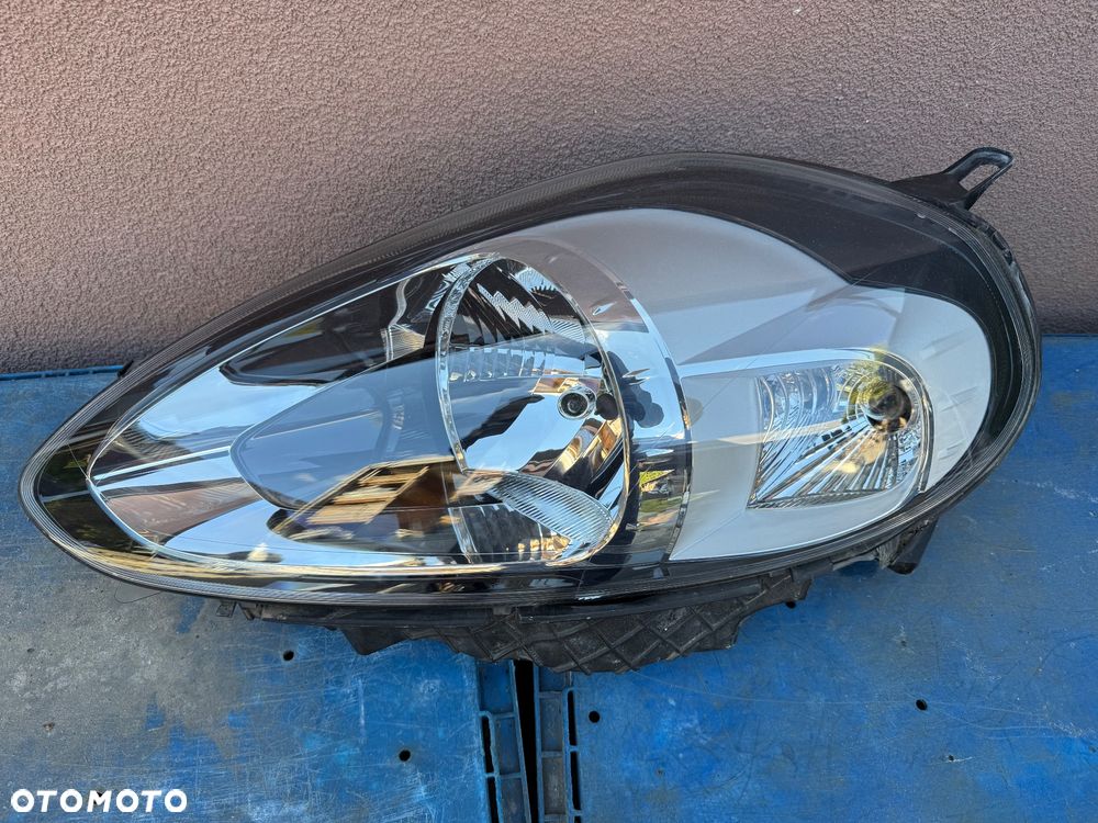 Lampy przednie  FIAT PUNTO EVO LEWA EUROPA ORYGINALNA VALEO