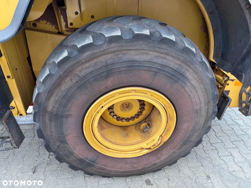 Caterpillar CAT 962M - 30