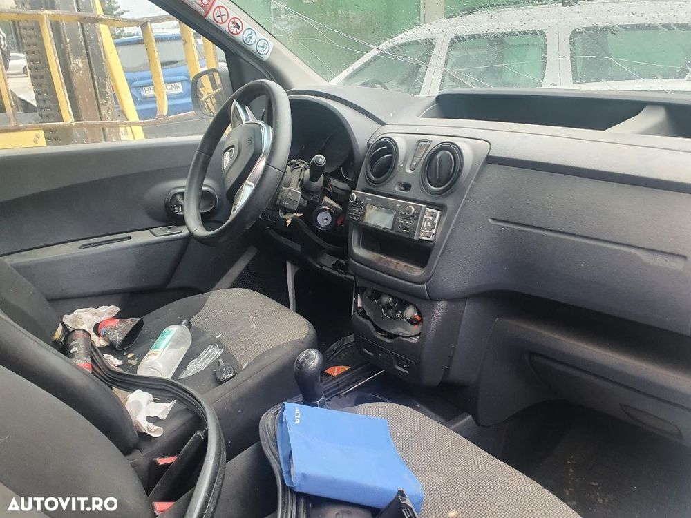 usa stanga dreapta spate bara spate stop tripla macara motoras geam Dacia Dokker motor 1.5dci 75cp dezmembrez - 5