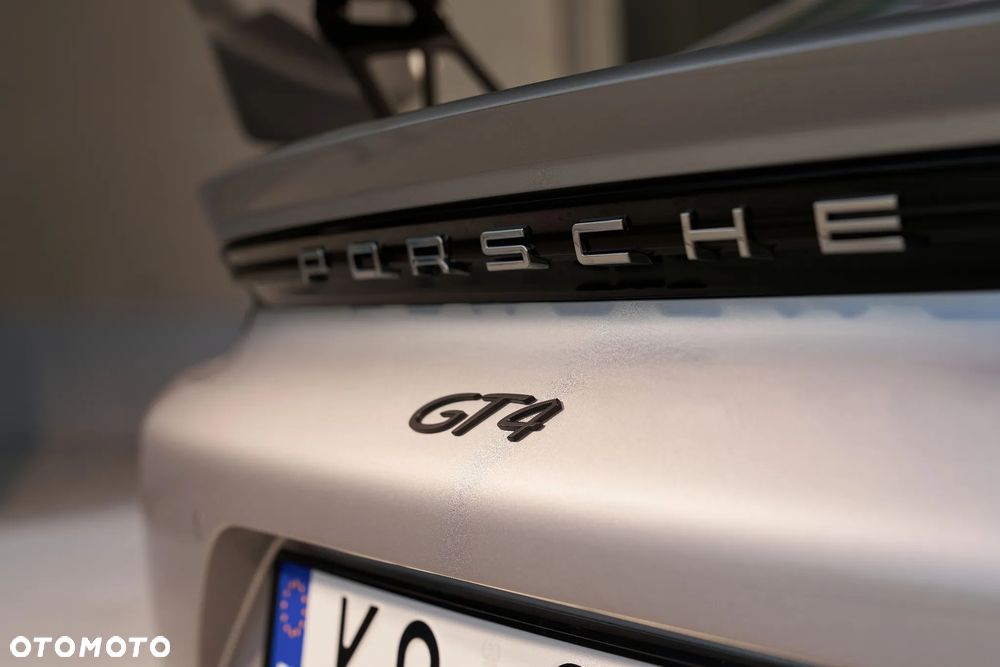 Porsche 718 Cayman GPF GT4 - 23