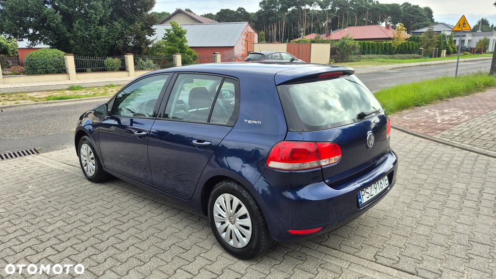 Volkswagen Golf 1.6 Comfortline - 23