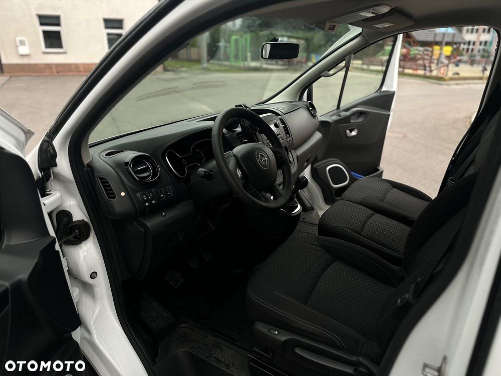 Opel Vivaro - 15