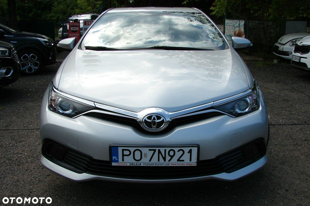 Toyota Auris - 16