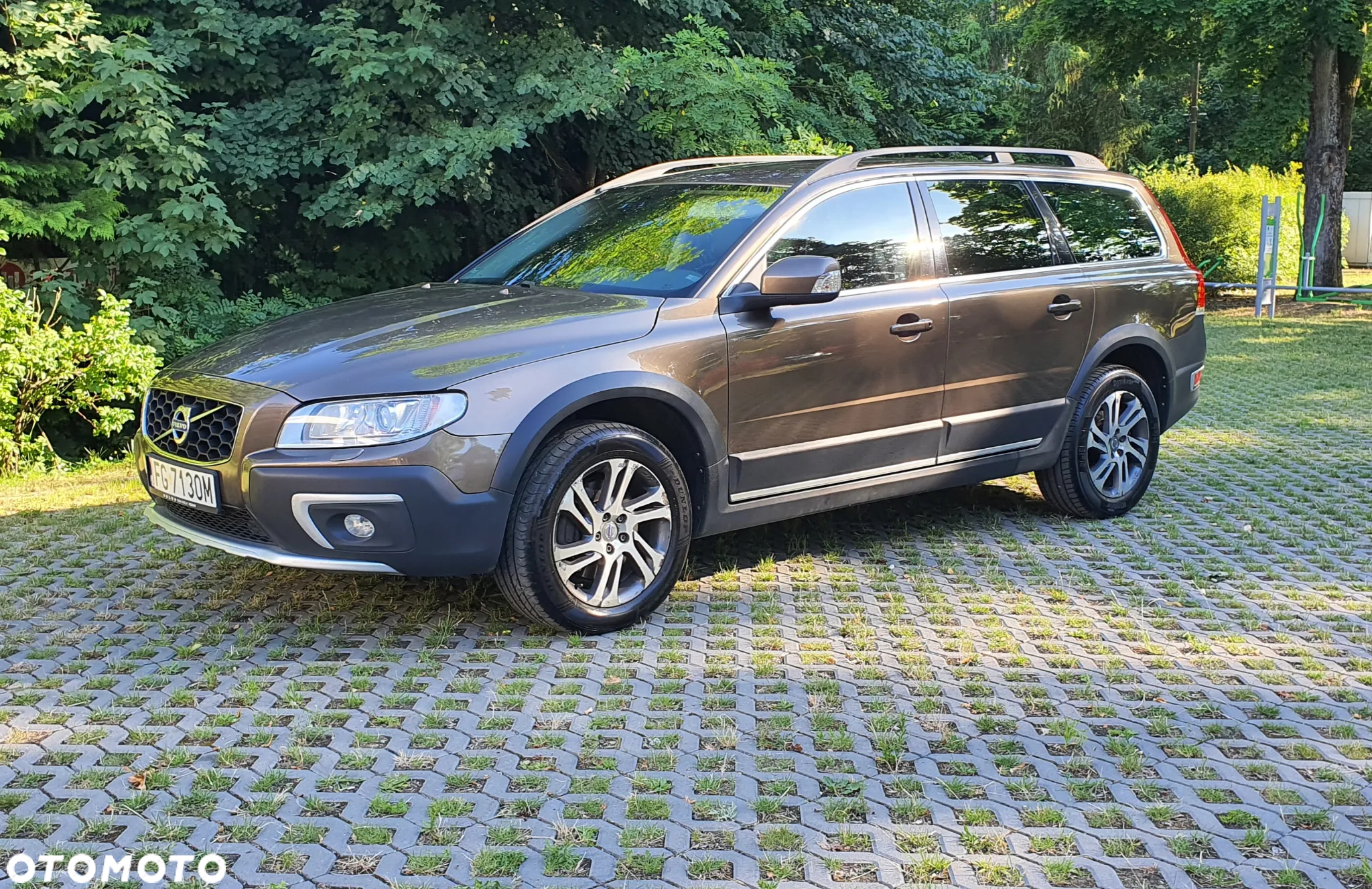 Volvo XC 70 D4 AWD Dynamic Momentum EU6 - 2