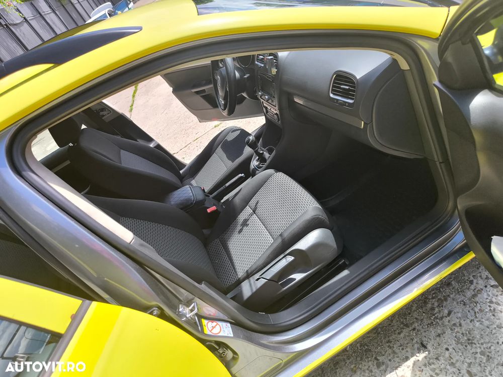 Volkswagen Golf 1.6 TDI DPF Exclusive - 3