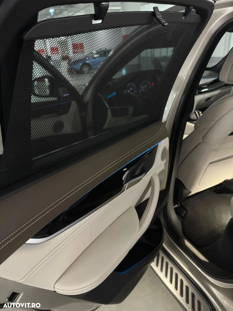 BMW X6 xDrive50i - 8
