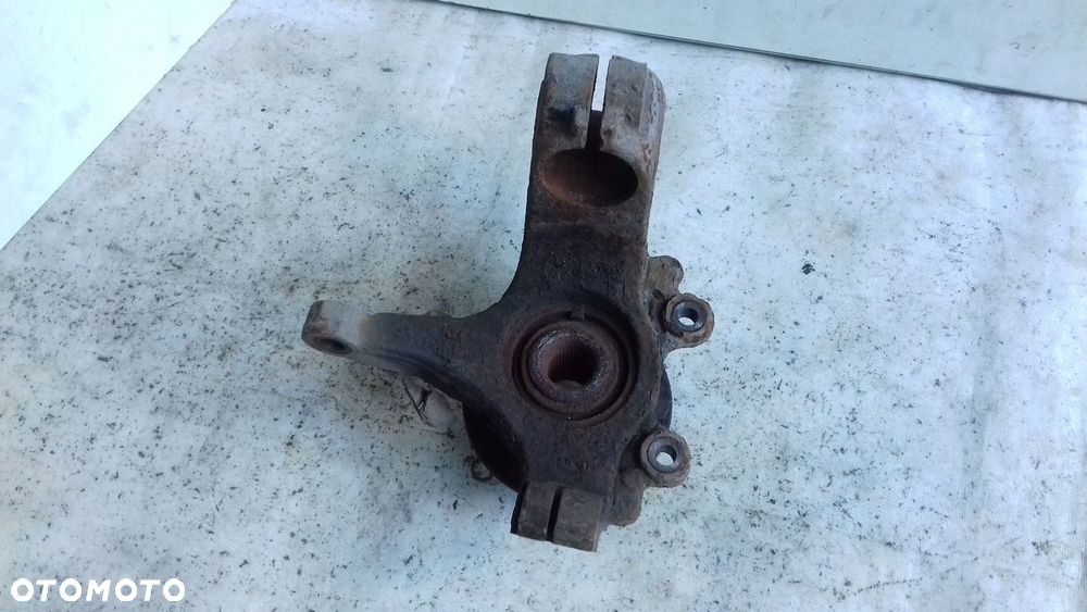 ZWROTNICA PIASTA LEWY PRZÓD PRZEDNIA 36Z MAZDA 3 BK 1.6 16V 03- - 2