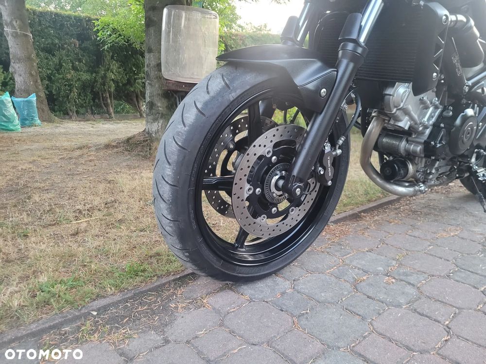 Suzuki SV - 17