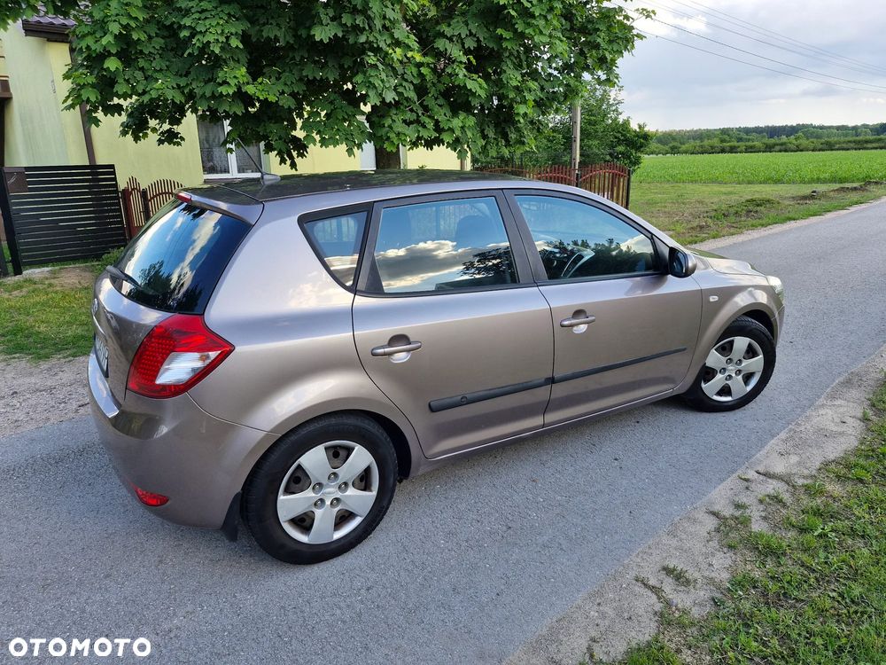 Kia Ceed 1.6 Crdi L Euro2012 - 4