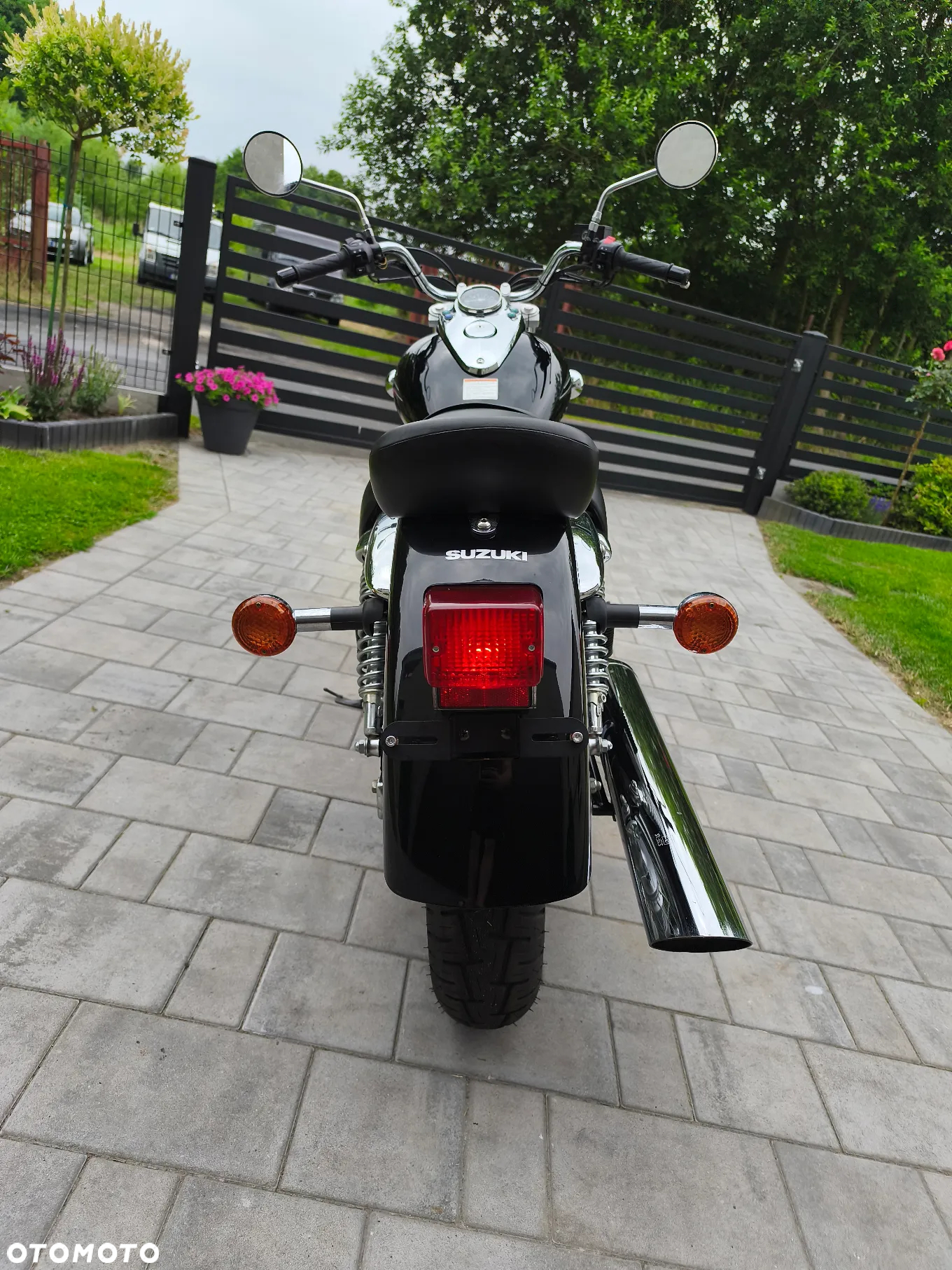 Suzuki Intruder - 16