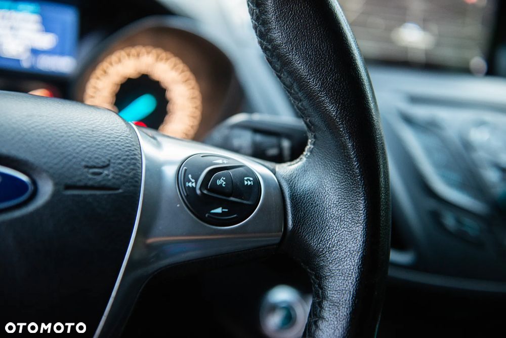 Ford Kuga 2.0 TDCi 4x4 Titanium - 40