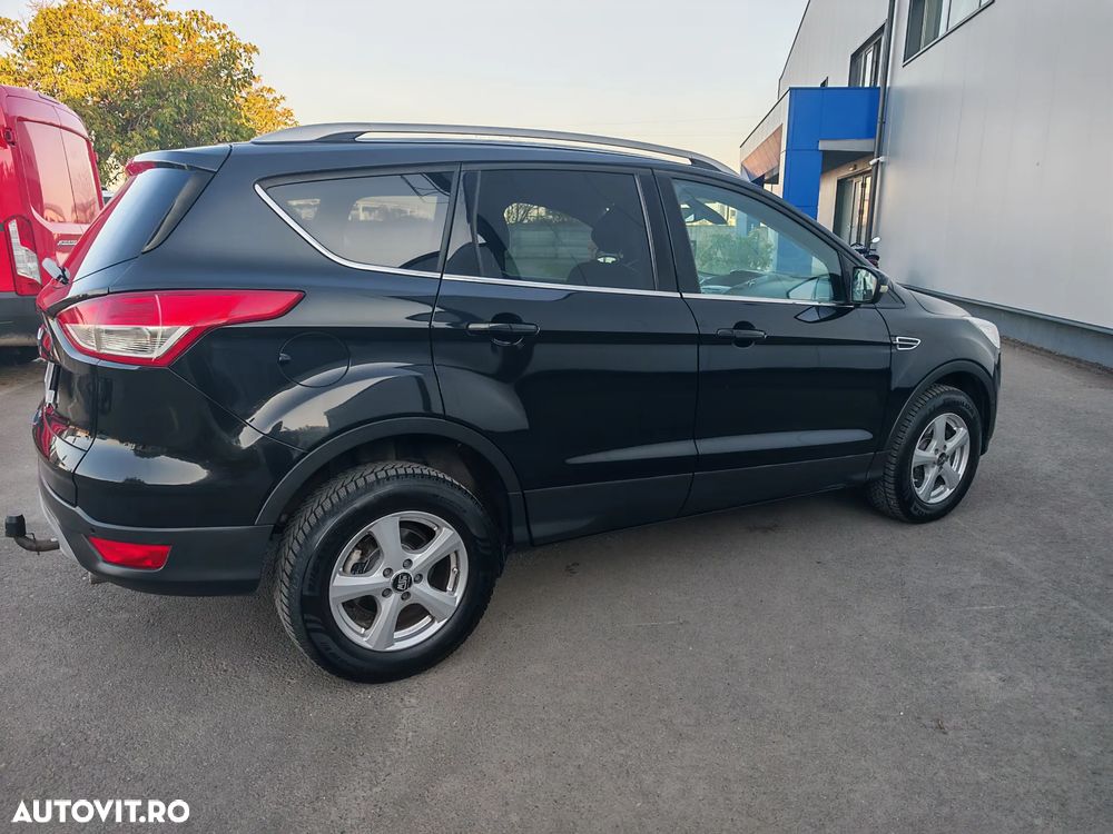 Ford Kuga 2.0 TDCi 4WD Powershift Titanium - 6