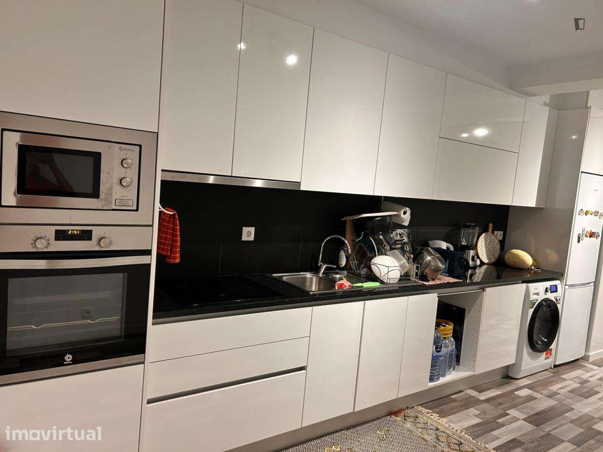 Quarto - localizado em Leiria - Grande imagem: 4/8