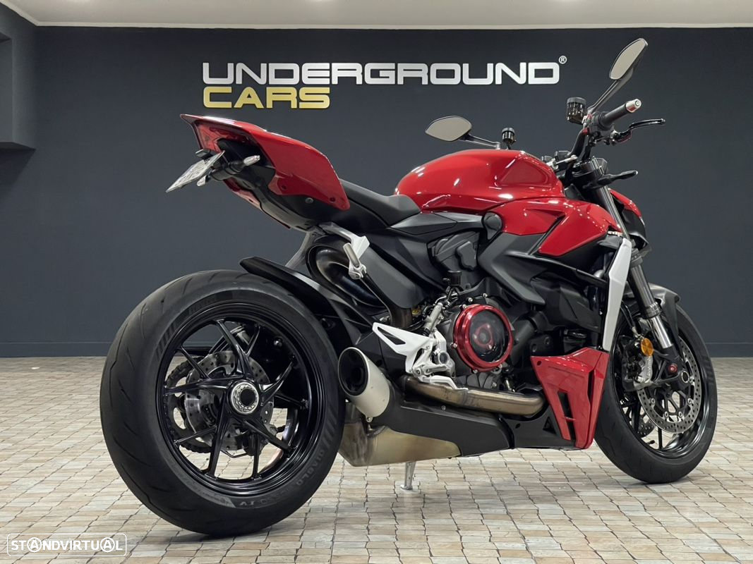 Ducati Streetfighter V2 - 15