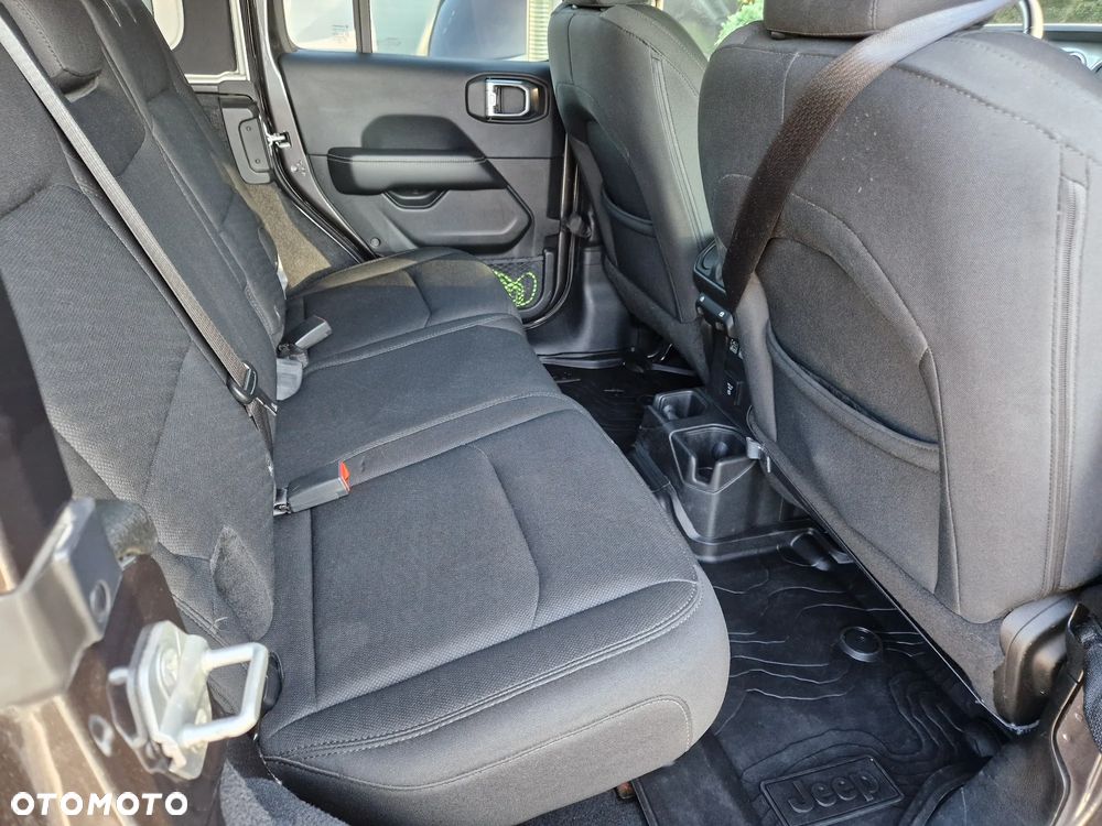 Jeep Wrangler Unlimited GME 2.0 Turbo Sahara - 9