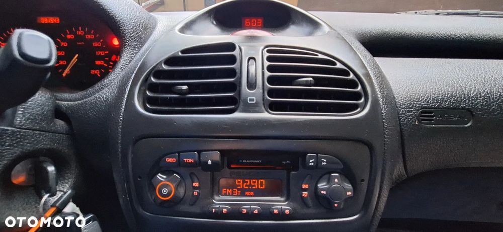 Peugeot 206 - 13