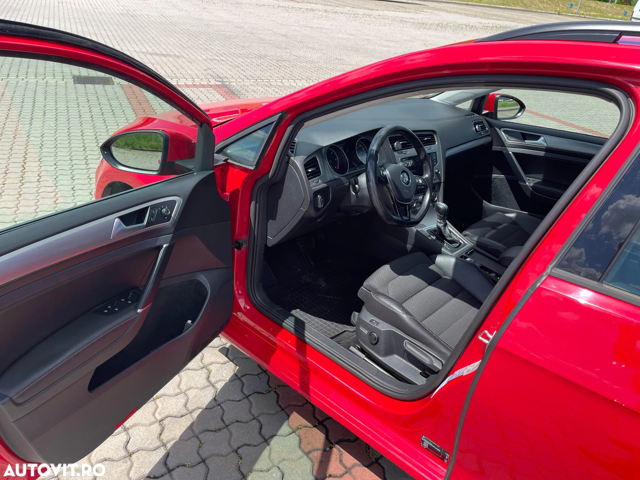 Volkswagen Golf 1.6 TDI BlueMotion Technology DSG Comfortline - 8