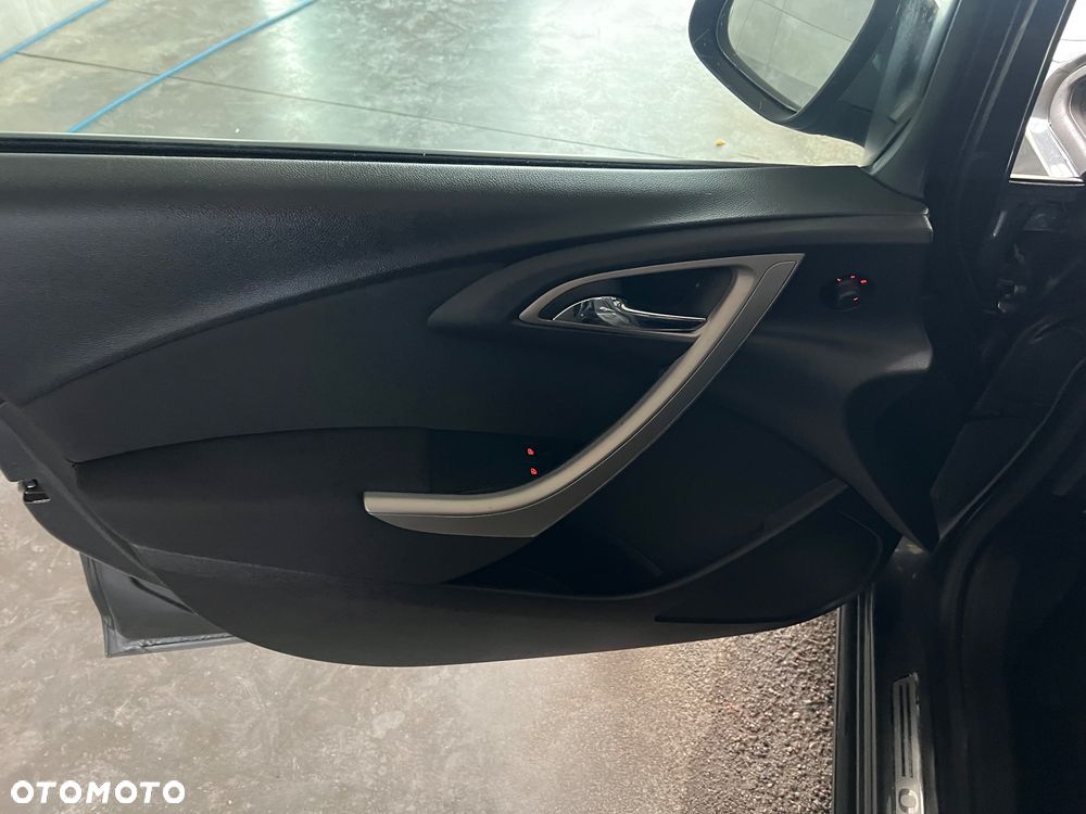 Opel Astra 1.7 CDTI Cosmo - 16