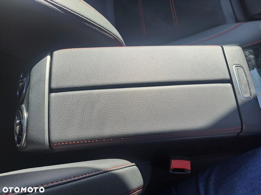 Mercedes-Benz CLA - 8