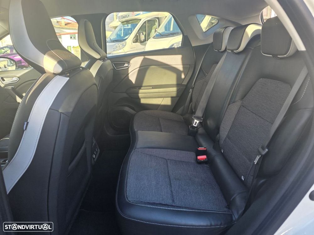 Renault Captur 1.5 dCi Initiale Paris EDC - 10