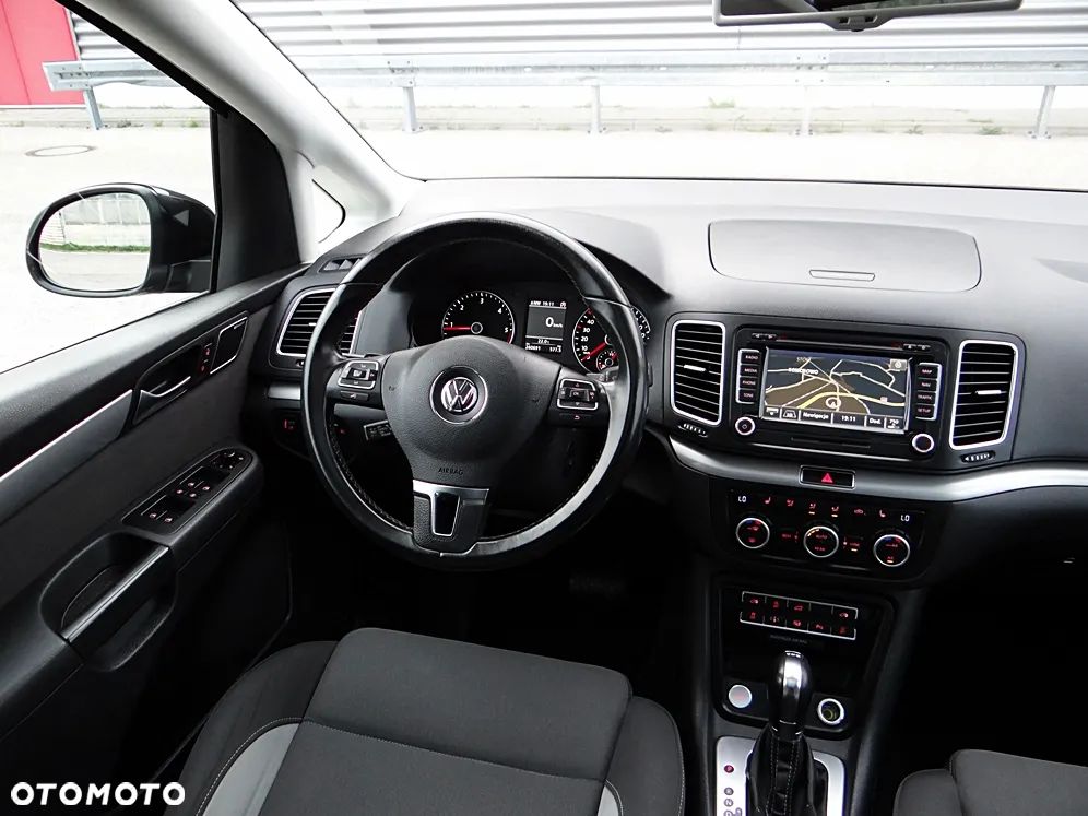 Volkswagen Sharan 2.0 TDI DSG Highline - 5