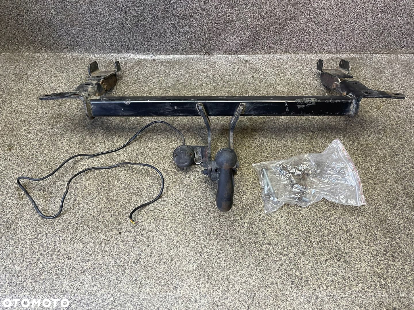 Hak holowniczy kula belka wiazka 7 PIN sruby Suzuki Grand Vitara 2 II 5D - 2