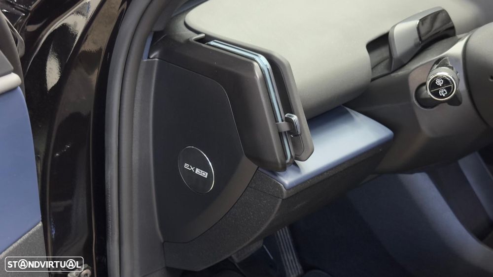 Volvo EX30 Single Motor Extended Range RWD Core - 16