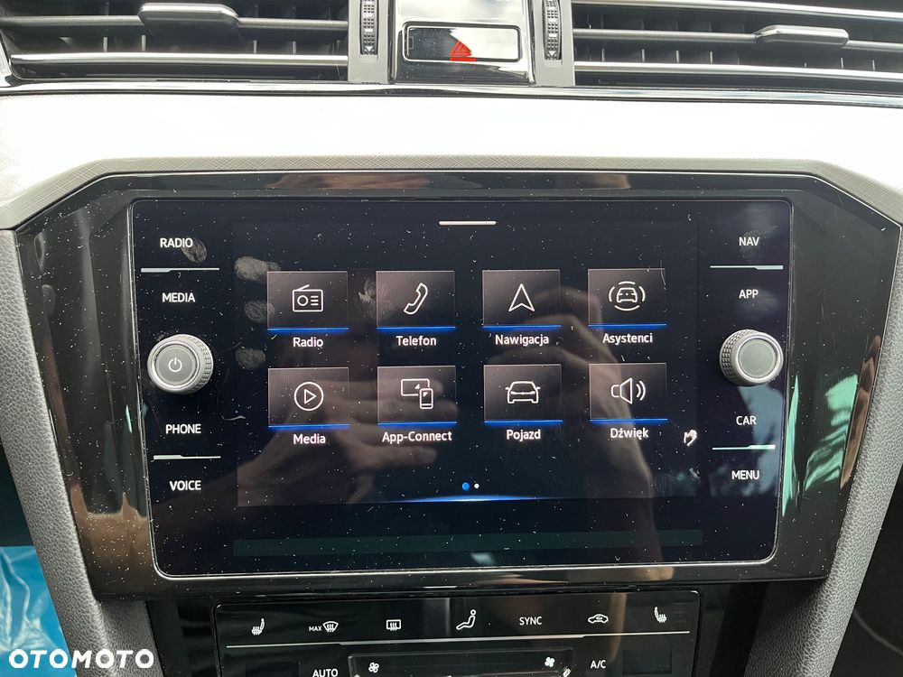 Volkswagen Passat - 22