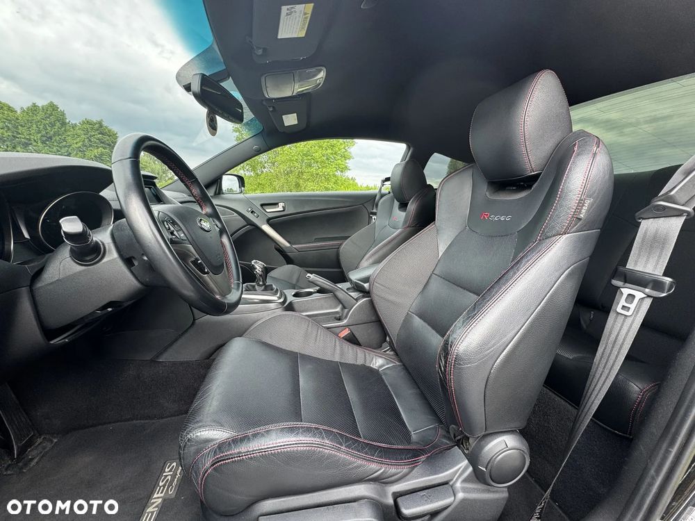 Hyundai Genesis Coupe 3.8 V6 - 19