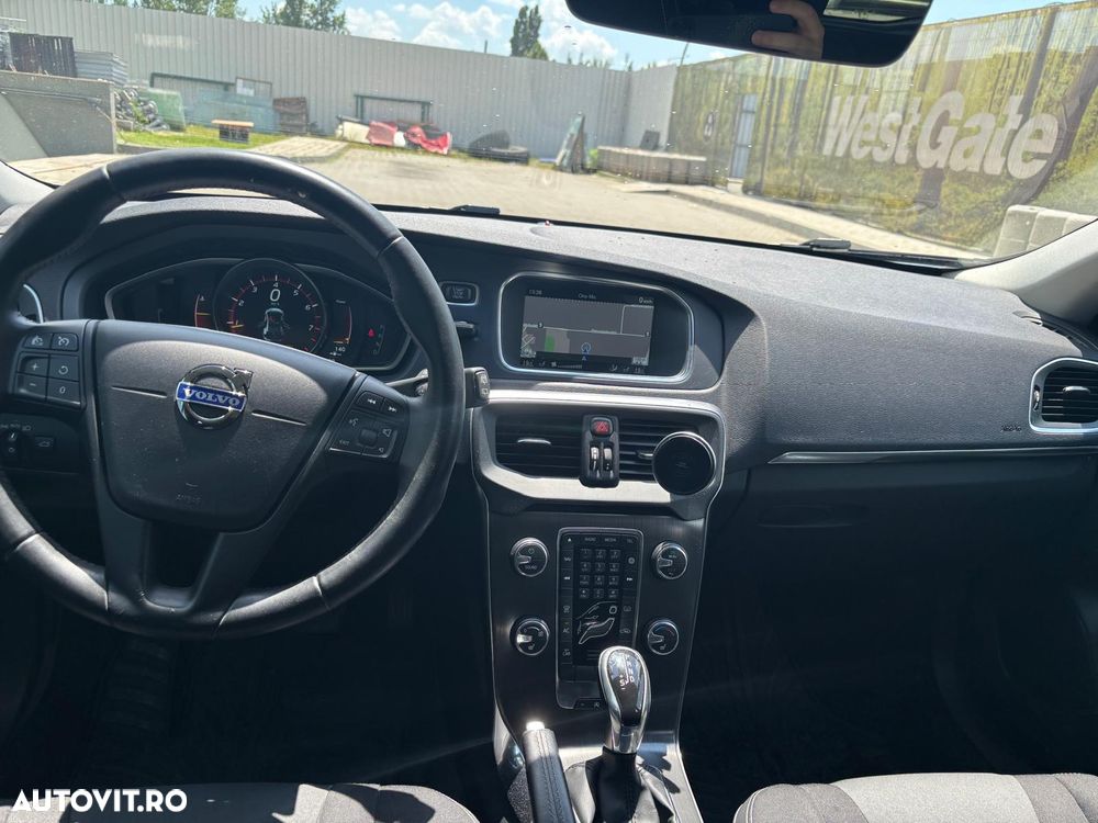 Volvo V40 T4 Powershift Momentum - 2