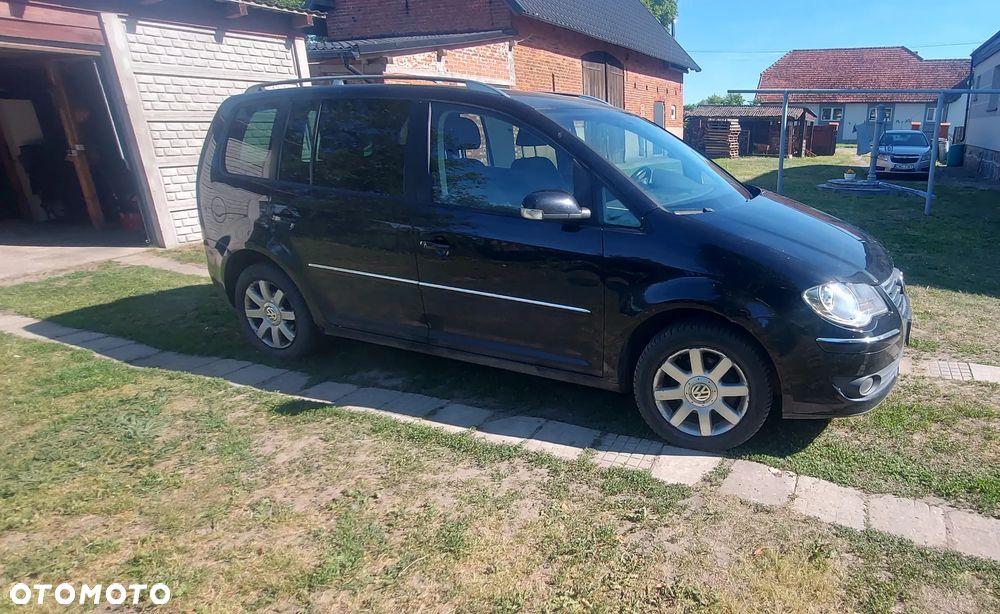 Volkswagen Touran 1.9 TDI Highline - 3