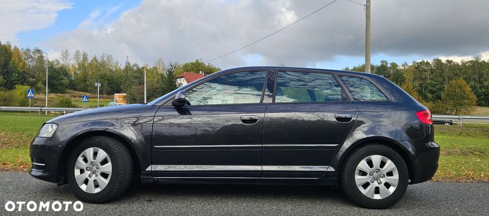 Audi A3 Sportback - 3