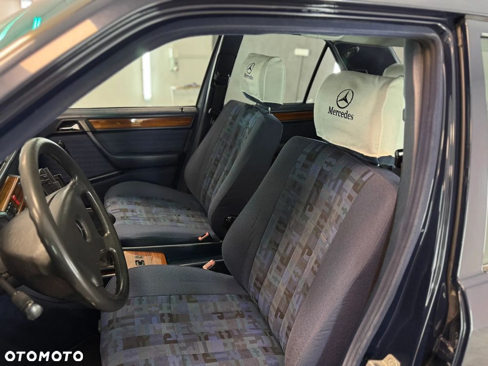 Mercedes-Benz W124 (1984-1993) - 31